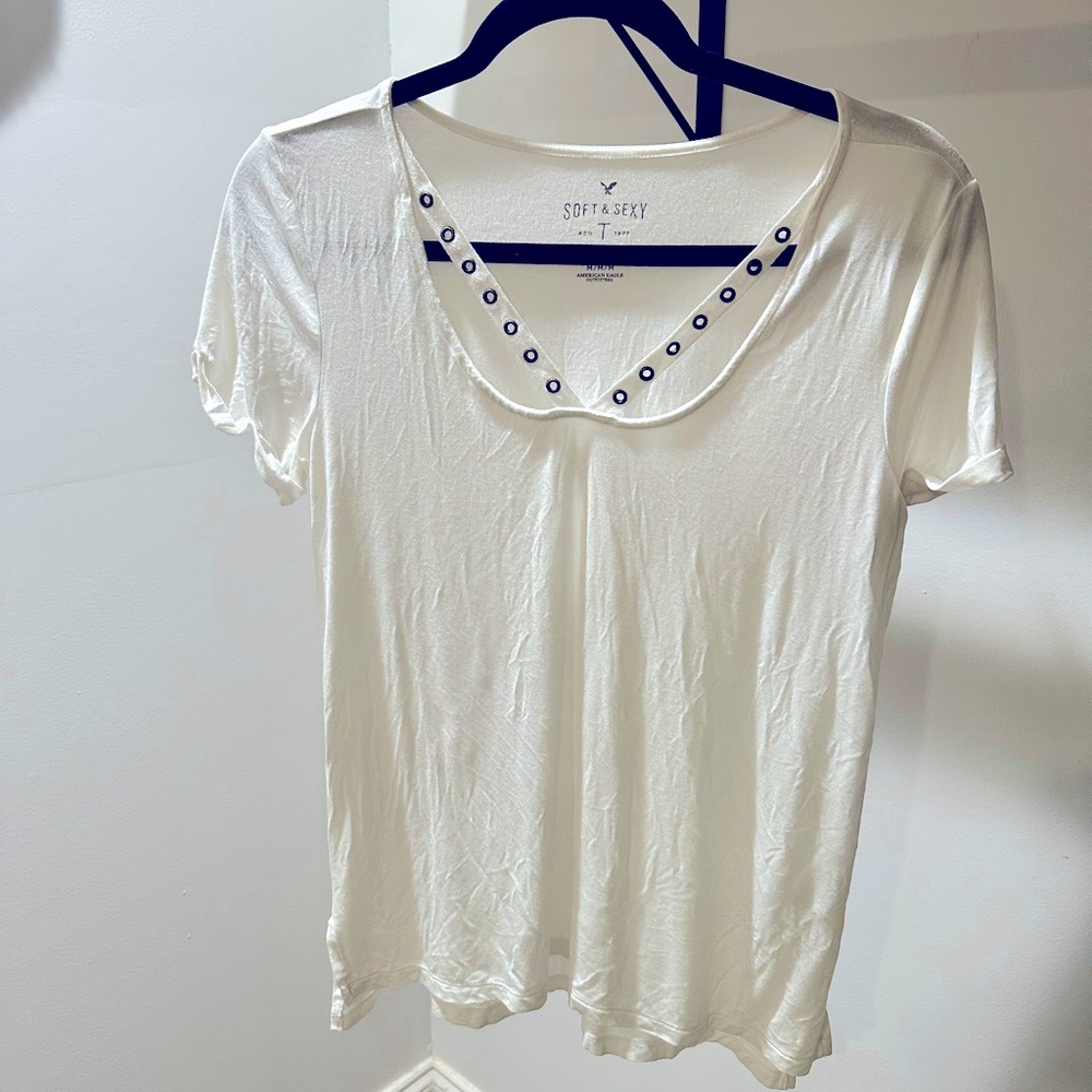 AEO Soft & Sexy white tee